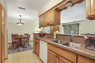 3818  Cheyenne Ct #G, Racine, WI 53404 - Photo 5