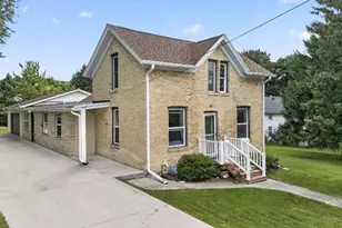 714 Summit St, Plymouth, WI 53073 - Photo 1