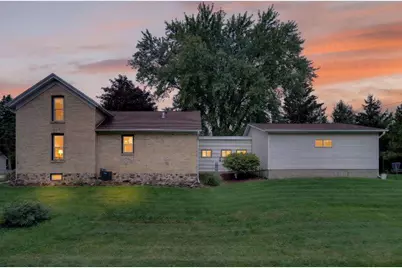 714  Summit St, Plymouth, WI 53073 - Photo 31