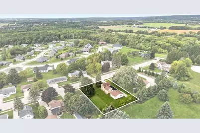 714  Summit St, Plymouth, WI 53073 - Photo 37