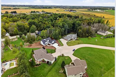 338  Mosie Ct, Manitowoc, WI 54220 - Photo 49