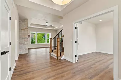 338  Mosie Ct, Manitowoc, WI 54220 - Photo 7