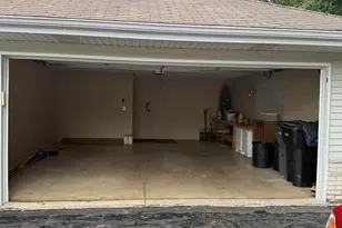 6205 S Creekside Dr, Cudahy, WI 53110 - Photo 15