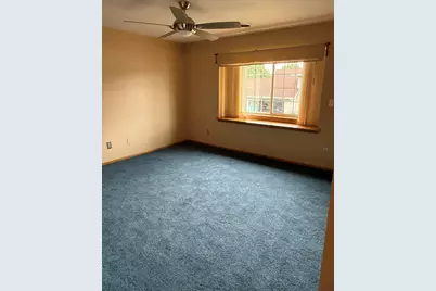 6205 S Creekside Dr #8, Cudahy, WI 53110 - Photo 9