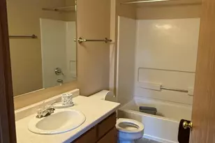 6205 S Creekside Dr, Cudahy, WI 53110 - Photo 11