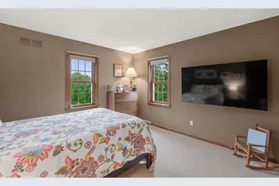 3925 W Sherbrooke Dr, Mequon, WI 53092 - Photo 25