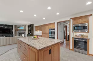 3925 W Sherbrooke Dr, Mequon, WI 53092 - Photo 15