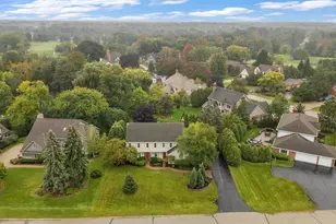 3925 W Sherbrooke Dr, Mequon, WI 53092 - Photo 43