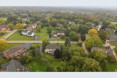 3925 W Sherbrooke Dr, Mequon, WI 53092 - Photo 45