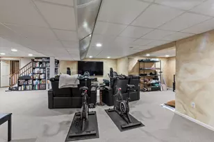 3925 W Sherbrooke Dr, Mequon, WI 53092 - Photo 33