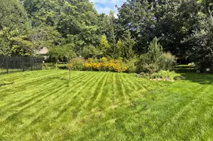 3925 W Sherbrooke Dr, Mequon, WI 53092 - Photo 41