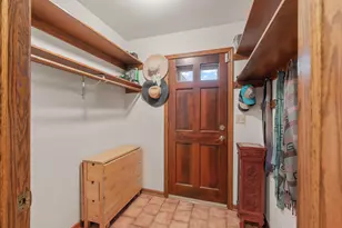 3925 W Sherbrooke Dr, Mequon, WI 53092 - Photo 17