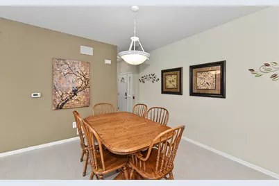 9227 S 54th St, Franklin, WI 53132 - Photo 13