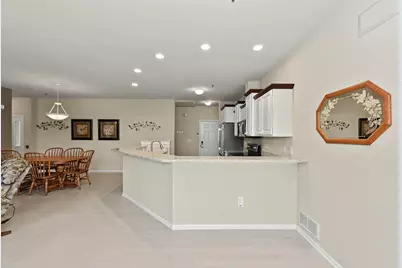 9227 S 54th St, Franklin, WI 53132 - Photo 11
