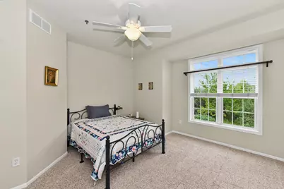 9227 S 54th St, Franklin, WI 53132 - Photo 17