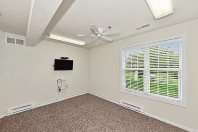 9227 S 54th St, Franklin, WI 53132 - Photo 35