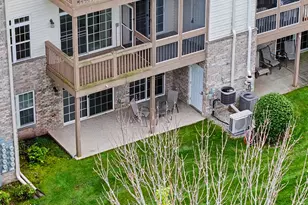 9227 S 54th St, Franklin, WI 53132 - Photo 1