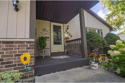 2035  Dustir Dr, Racine, WI 53402 - Photo 3