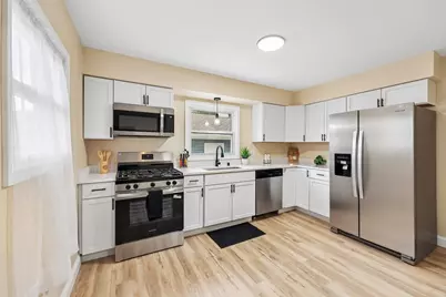904 S 112th St, West Allis, WI 53214 - Photo 11