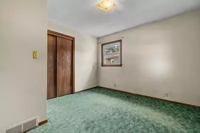 1815  Jupiter Ave, Racine, WI 53404 - Photo 17
