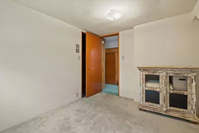 501 N 113th St, Wauwatosa, WI 53226 - Photo 9