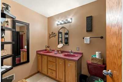 1215  Elm St, Hartford, WI 53027 - Photo 19