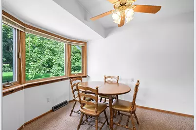 6041  Doyle St, Greendale, WI 53129 - Photo 9