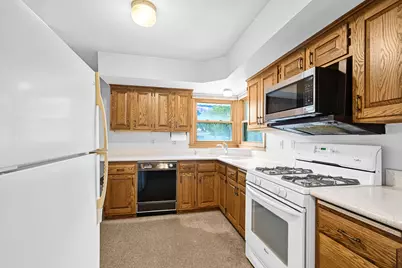 6041  Doyle St, Greendale, WI 53129 - Photo 11