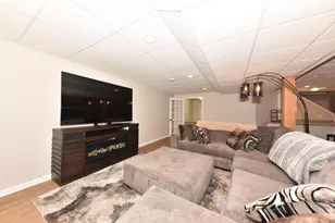 1275 Ridge Rd, Brookfield, WI 53186 - Photo 27