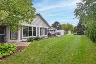 1275 Ridge Rd, Brookfield, WI 53186 - Photo 33