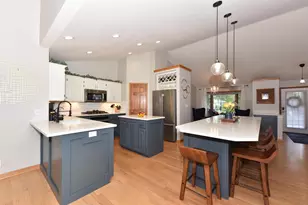 1275 Ridge Rd, Brookfield, WI 53186 - Photo 7
