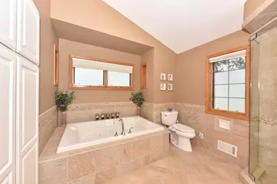 1275  Ridge Rd, Brookfield, WI 53186 - Photo 17