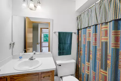 2724  Oakcrest Dr, Waukesha, WI 53188 - Photo 15