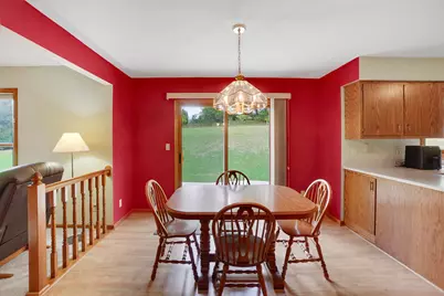 2724  Oakcrest Dr, Waukesha, WI 53188 - Photo 9