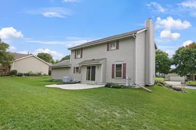 2724  Oakcrest Dr, Waukesha, WI 53188 - Photo 21