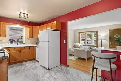 8244 W Acacia St, Milwaukee, WI 53223 - Photo 11