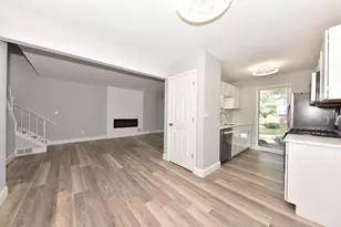 8588 N Servite Dr, Milwaukee, WI 53223 - Photo 9