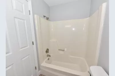 8588 N Servite Dr, Milwaukee, WI 53223 - Photo 17