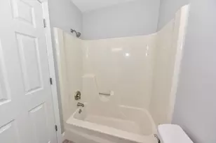 8588 N Servite Dr, Milwaukee, WI 53223 - Photo 17