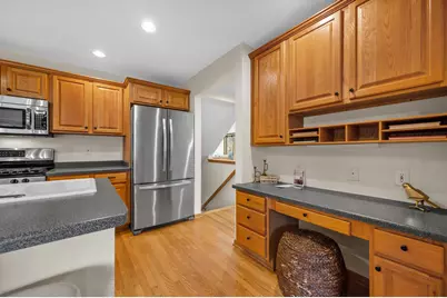 W240N2377  Range Line Ct #B, Pewaukee, WI 53072 - Photo 13