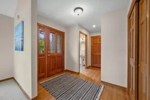 W240N2377 Range Line Ct, Pewaukee, WI 53072 - Photo 5