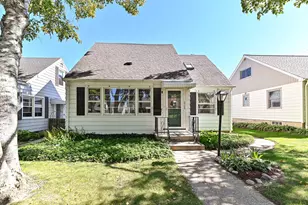 2762 N 82nd St, Milwaukee, WI 53222 - Photo 5