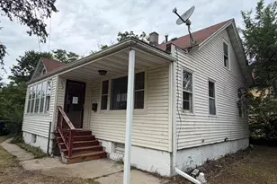 222 Harrison St, Racine, WI 53404 - Photo 1