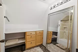 2760 N Booth St, Milwaukee, WI 53212 - Photo 17