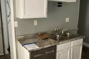 2247 N 41st St, Milwaukee, WI 53208 - Photo 7