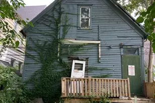 2247 N 41st St, Milwaukee, WI 53208 - Photo 23
