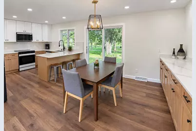11040 N Riverland Ct, Mequon, WI 53092 - Photo 5