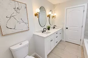 11040 N Riverland Ct, Mequon, WI 53092 - Photo 19