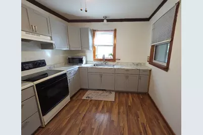 1409 S 16th St, Manitowoc, WI 54220 - Photo 3