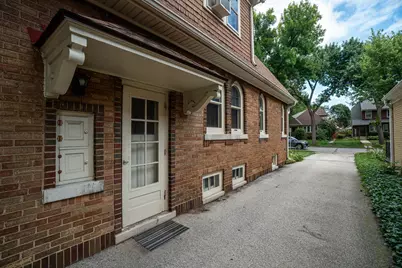 2635 N 68th St #2637, Wauwatosa, WI 53213 - Photo 3